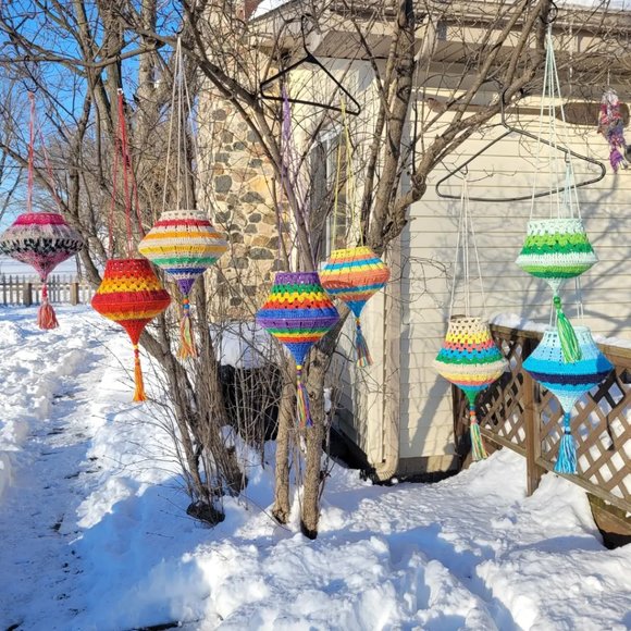 Handmade crochet hanging lantern - Picture 5 of 6